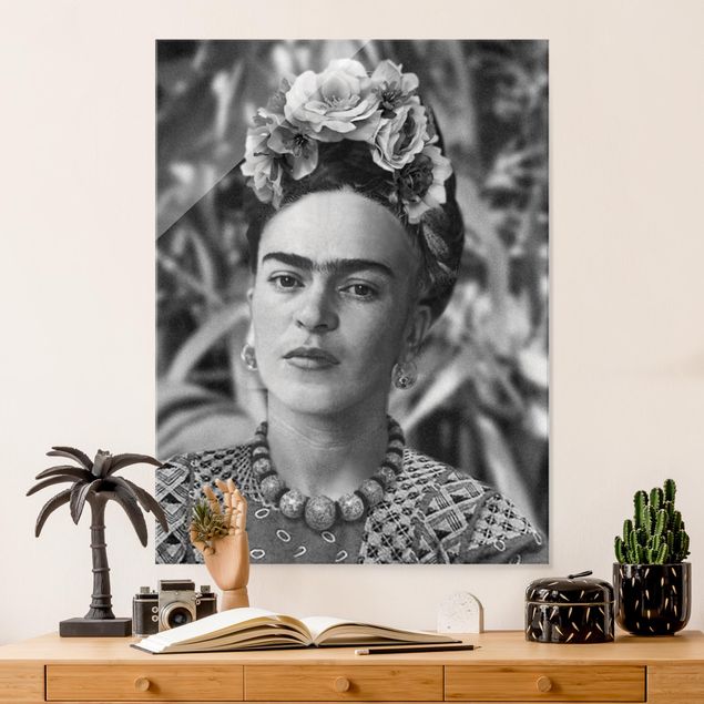 Stampe quadri famosi Ritratto fotografico di Frida Kahlo con corona di fiori