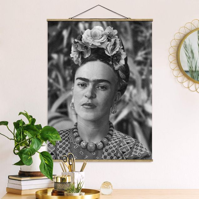 Riproduzioni quadri famosi Ritratto fotografico di Frida Kahlo con corona di fiori