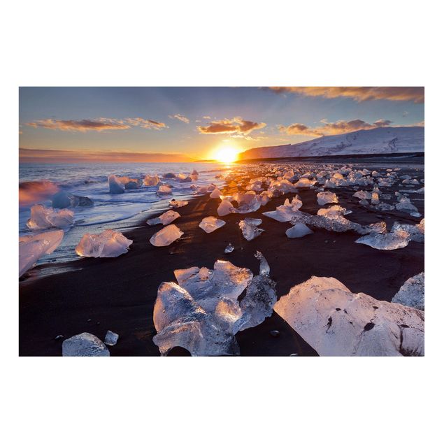 Quadri di mare Pezzi di ghiaccio sulla spiaggia in Islanda