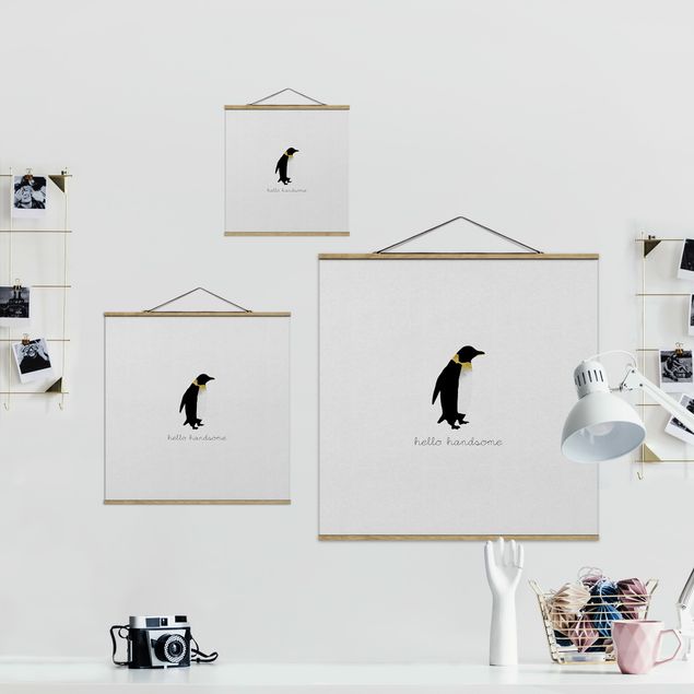 Foto su tessuto da parete con bastone - Citazione pinguino Hello Handsome - Quadrato 1:1