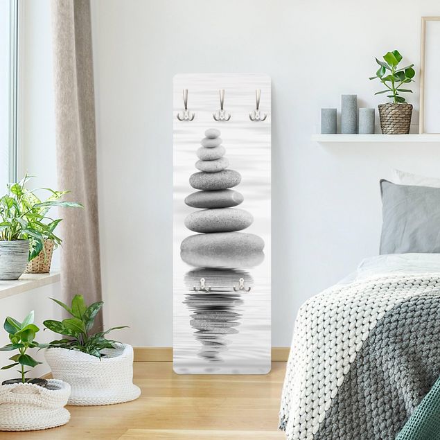 Appendiabiti pannello effetto pietra Torre di pietra in acqua in bianco e nero