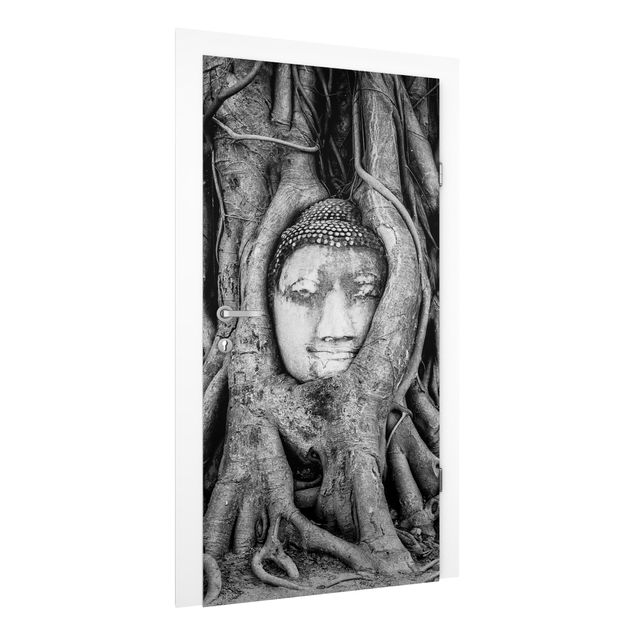 Carte da parati per porte con fiori Buddha ad Ayutthaya foderato di radici d'albero in bianco e nero