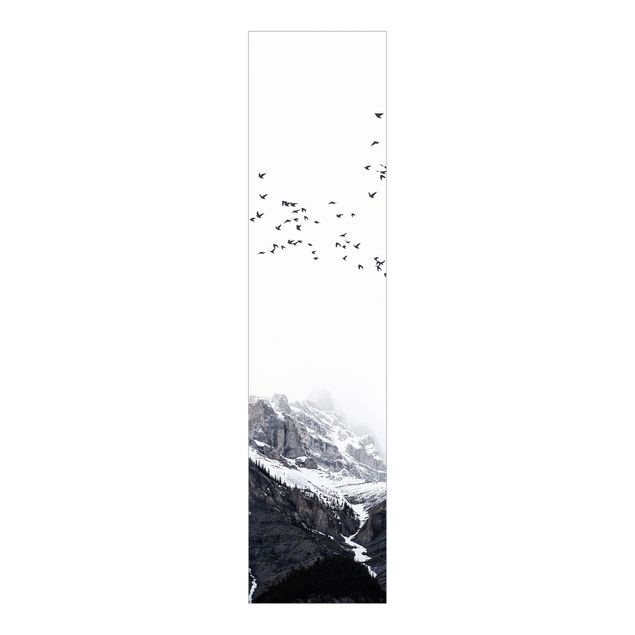 Quadri Kubistika Stormo di uccelli di fronte alle montagne in bianco e nero