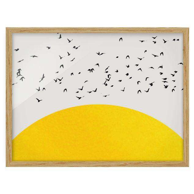 Quadri moderni   Stormo di uccelli di fronte al sole giallo