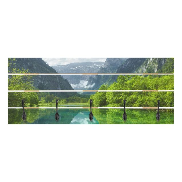 Appendiabiti pannello verde Lago di montagna con riflessi d'acqua